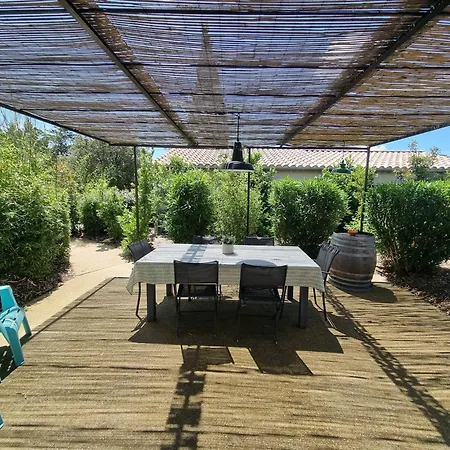 Bergeries Saumane, Les Lavandes * Saumane-de-Vaucluse